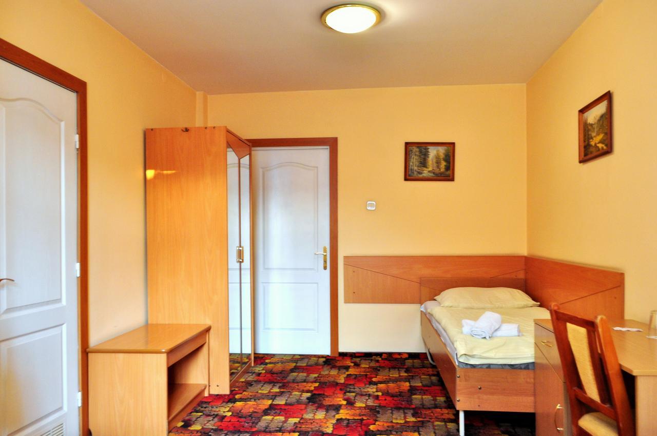 Bristol Economy Bed and Breakfast Μπίτομ Εξωτερικό φωτογραφία