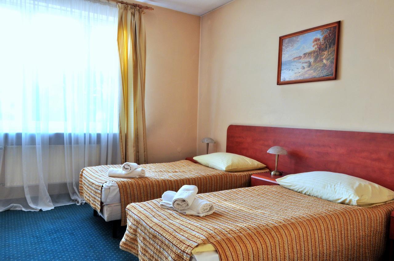 Bristol Economy Bed and Breakfast Μπίτομ Εξωτερικό φωτογραφία