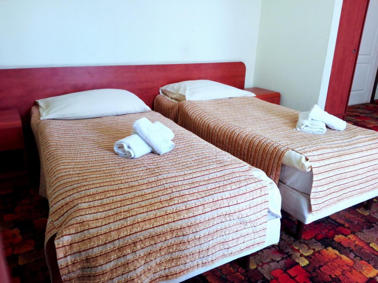 Bristol Economy Bed and Breakfast Μπίτομ Εξωτερικό φωτογραφία