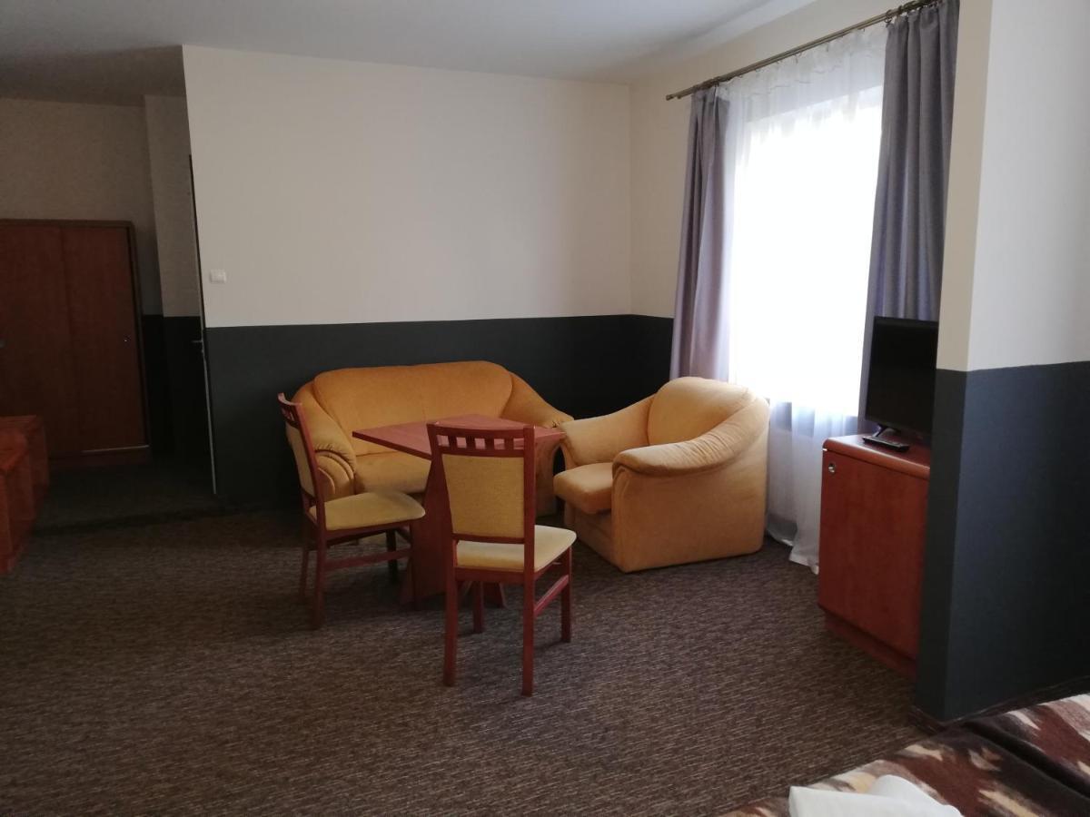 Bristol Economy Bed and Breakfast Μπίτομ Εξωτερικό φωτογραφία
