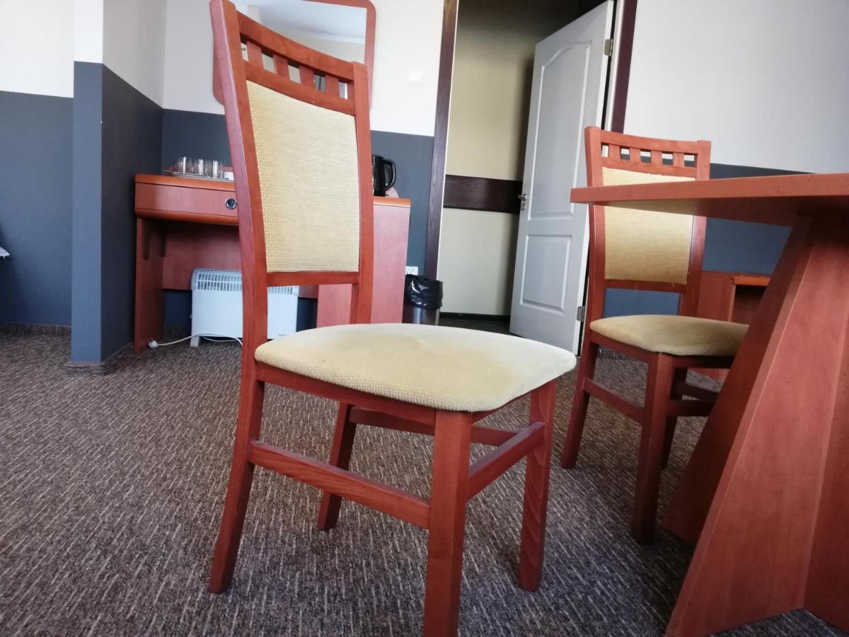 Bristol Economy Bed and Breakfast Μπίτομ Εξωτερικό φωτογραφία