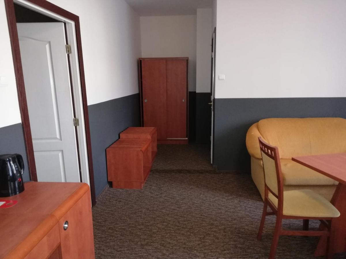 Bristol Economy Bed and Breakfast Μπίτομ Εξωτερικό φωτογραφία